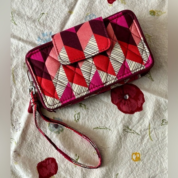 Geometric Patterned Women's Wristlet - Picture 3 of 16